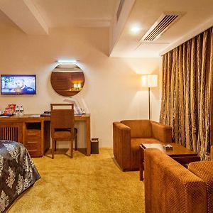 Super Deluxe Twin Room